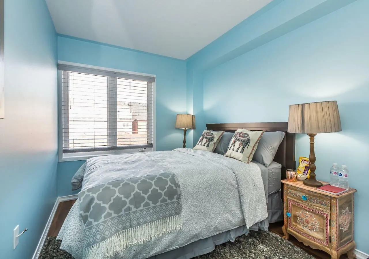 Affordable Guest Home At York U Toronto Maison d'hôtes
